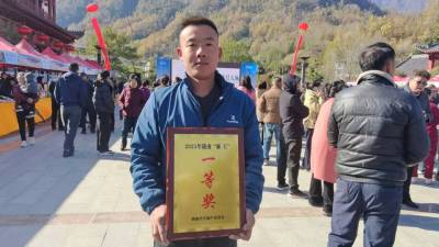 2025年，甘肃省陇南市康县天麻麻王评比及招商会在阳坝召开。三河坝镇斜坡村天麻种